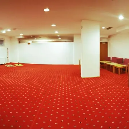 Student Hotel 4*